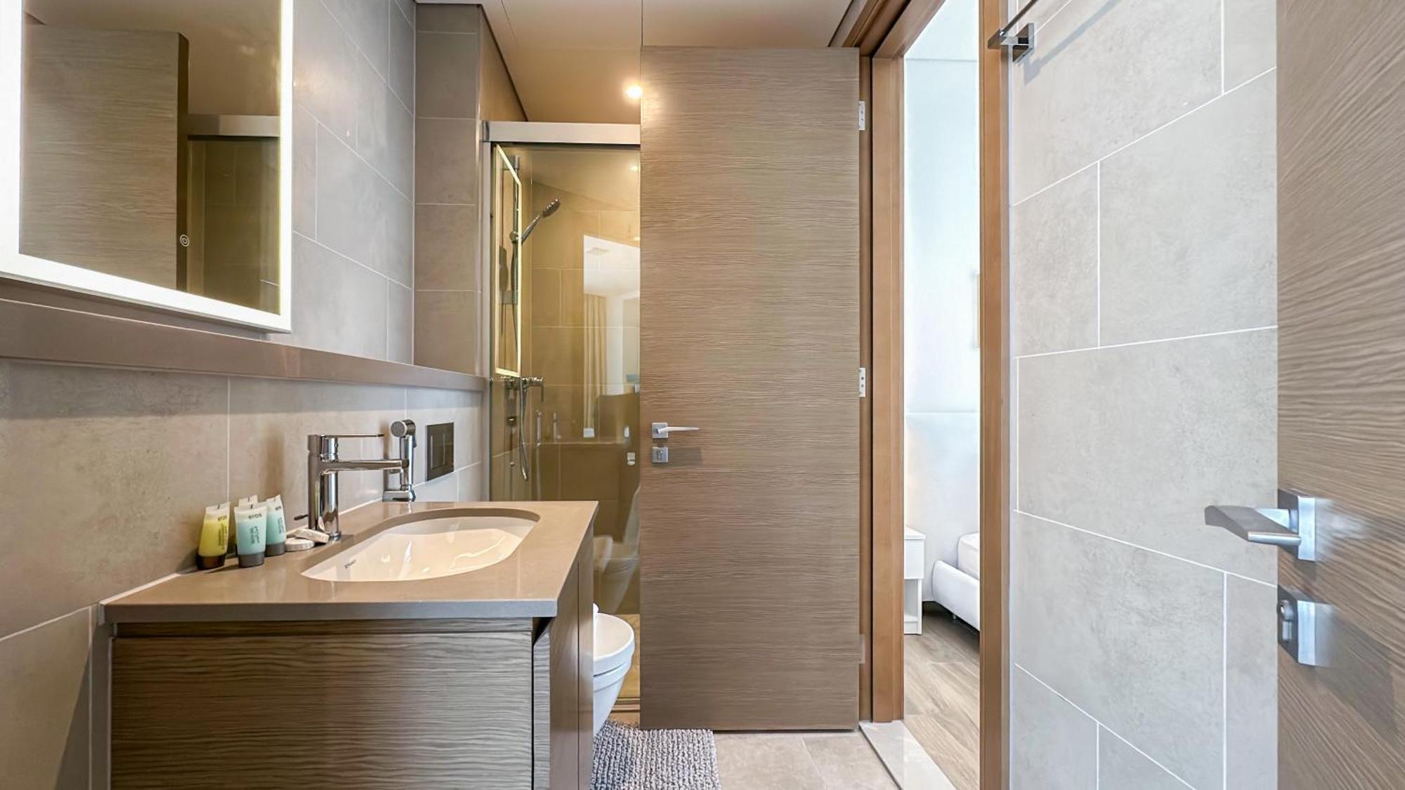 Spacious 2br, Sobha Waves, Family-friendly - 3ab11 * Dubai