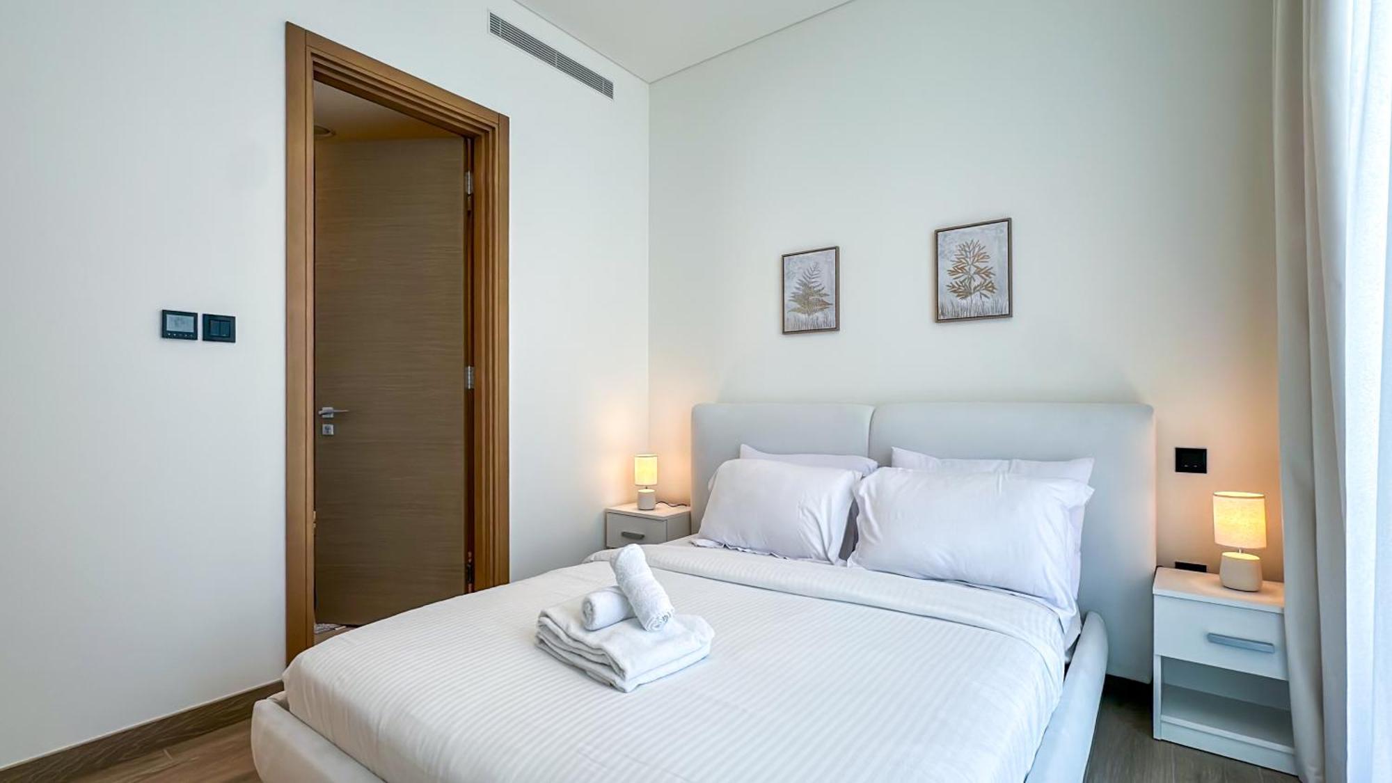 Spacious 2br, Sobha Waves, Family-friendly - 3ab11 * Dubai